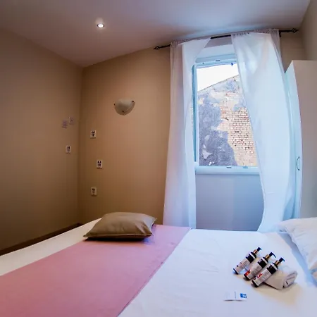 Loc Hospitality Ξενοδοχείο με διαμερίσματα 3*